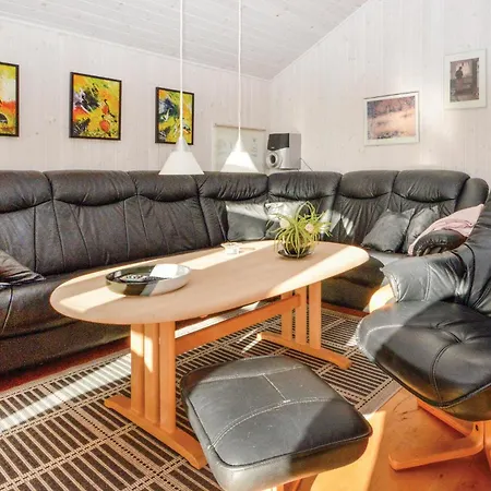 Semesterbostad Three-bedroom In