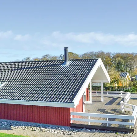 Holiday home 3 Bedroom Awesome In Hejls